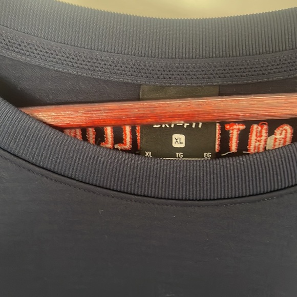 Nike University of Illinois Fighting Illini Sweatshirt - Picture 4 of 4